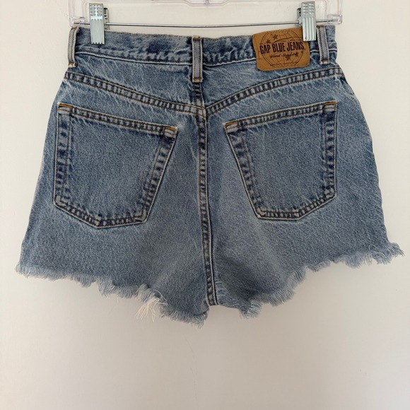 GAP Blue Jeans Women's Classic Fit Distressed Denim Shorts - Picture 3 of 7